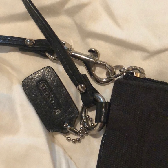 Classic all black coach wristlet 🖤 - Picture 3 of 6